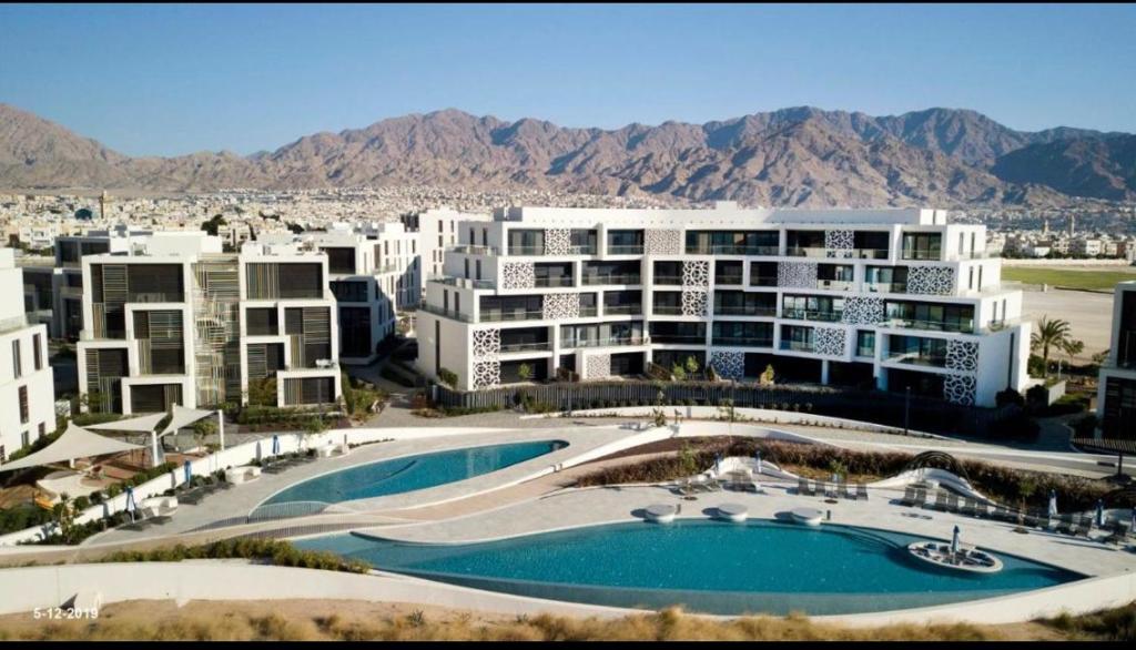 The Oasis Luxury Apartment photo 3