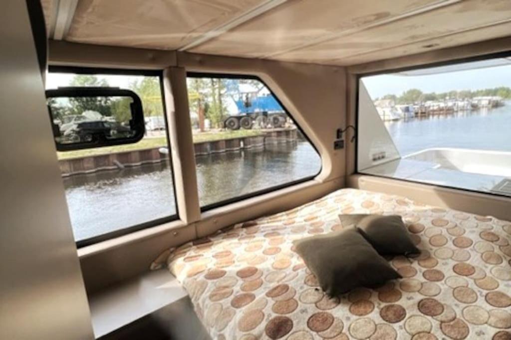 Luxus Hausboot mit Jacuzzi photo 3
