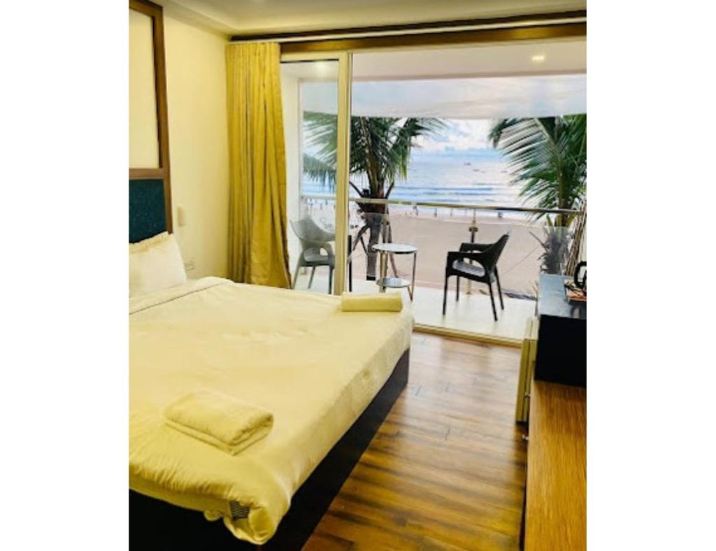 R K Habbana Beach Resort, Baga, Goa photo 2