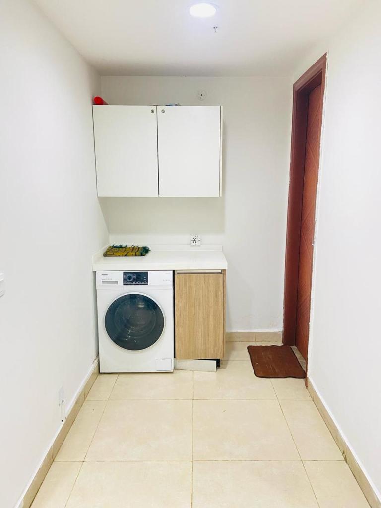 Gold Crest Luxury Apartment photo 2