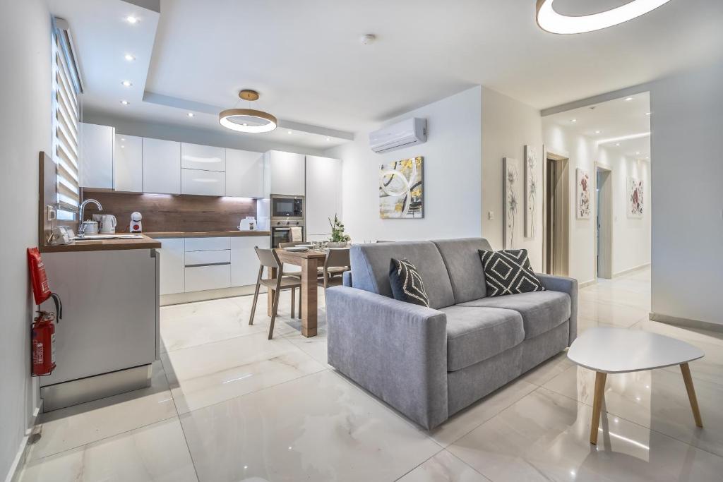 New and modern home in Ta Xbiex, great location! photo 3