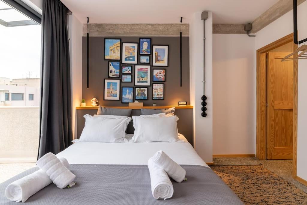 TheHostMaster Picturesque Acropolis Hill Penthouse, Athens