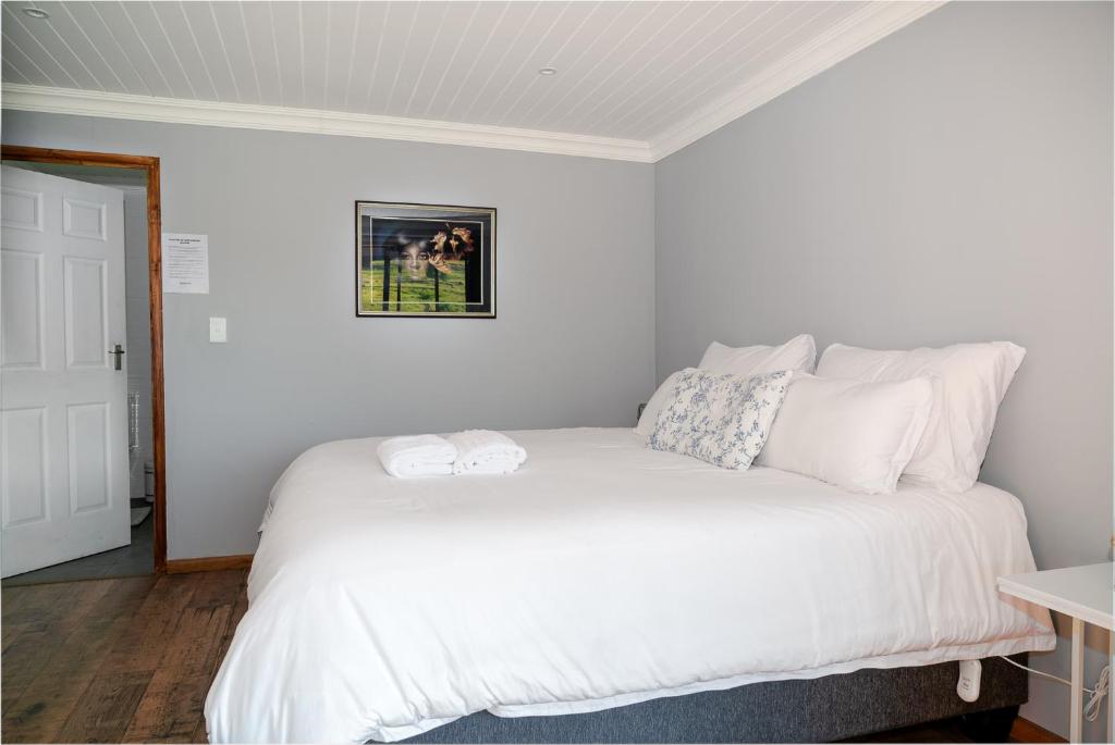 Log Cabin Moonlight Meadows Dullstroom. photo 3
