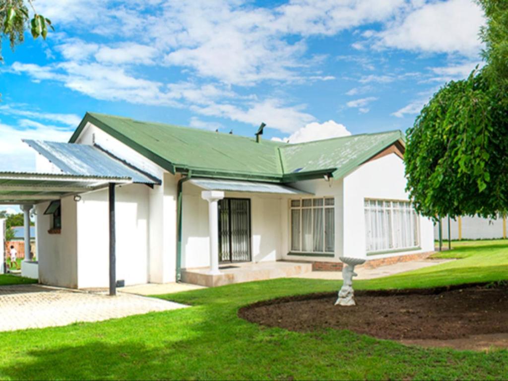 The Lele's Guest House photo 2