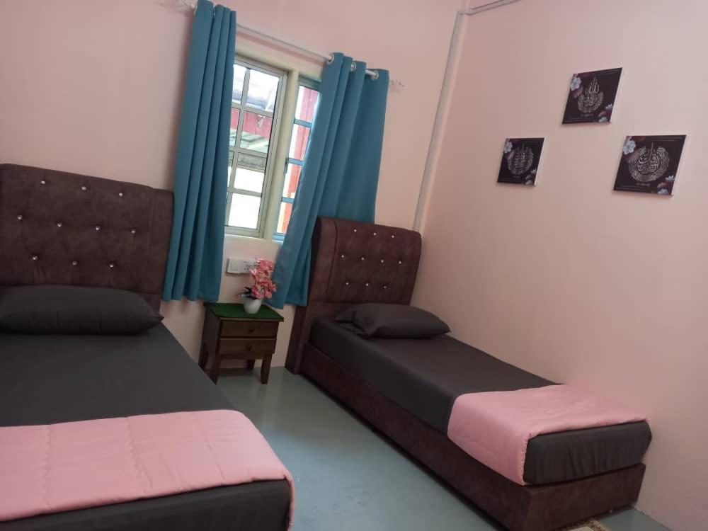 Bilik Bajet Haifaa Hostel photo 3