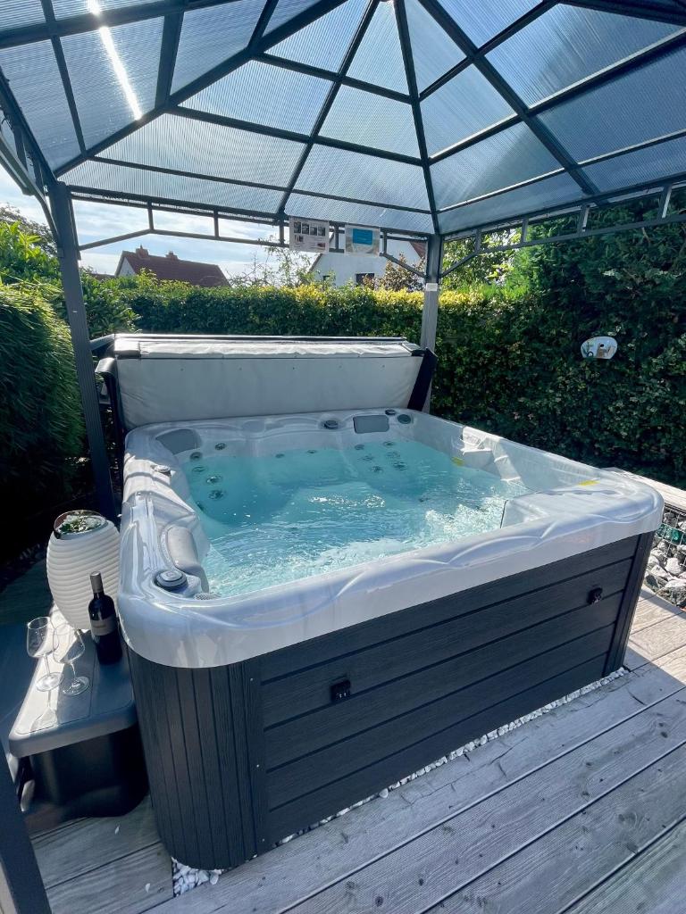 4 Sterne Ferienwohnung Schlossblick Sauna Pool Whirlpool pri photo 2