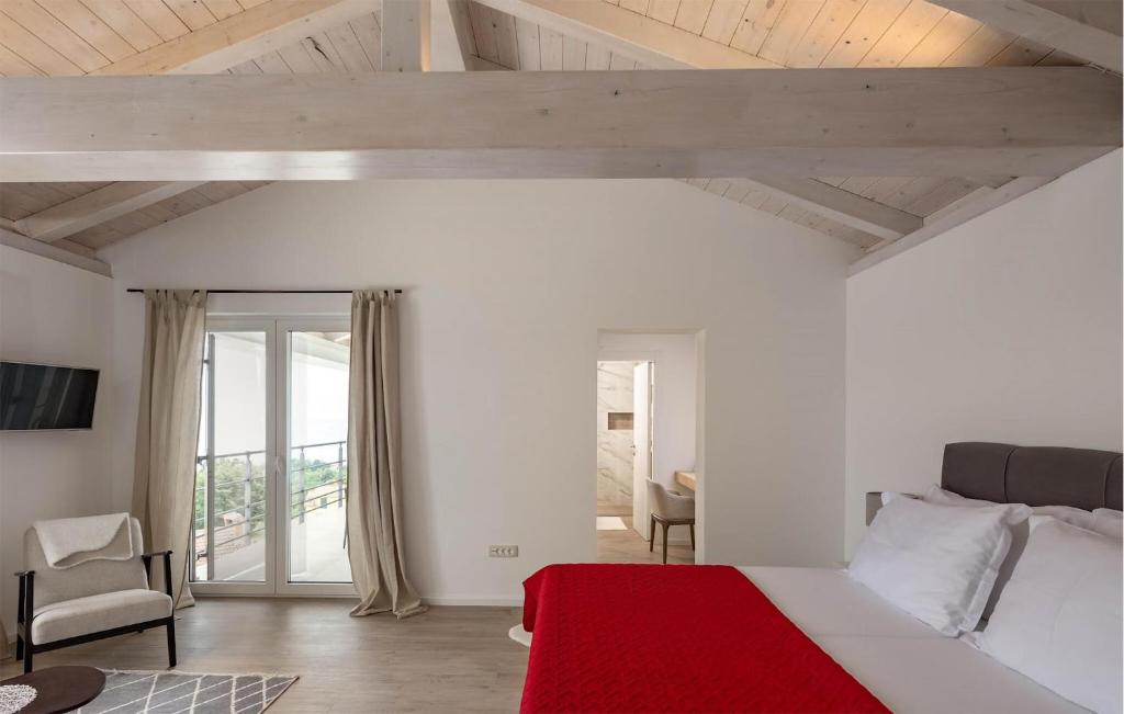 3 Bedroom Cozy Home In Bregi photo 4