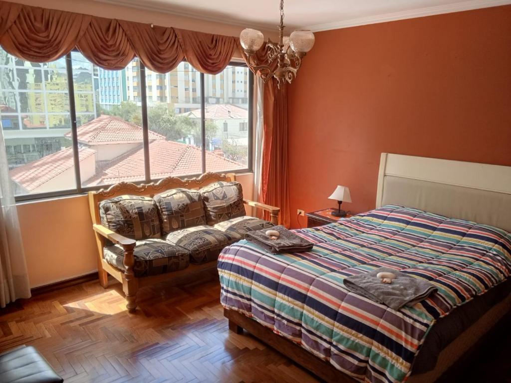 Hermosa Habitación en Av Arce frente a Multicine photo 4