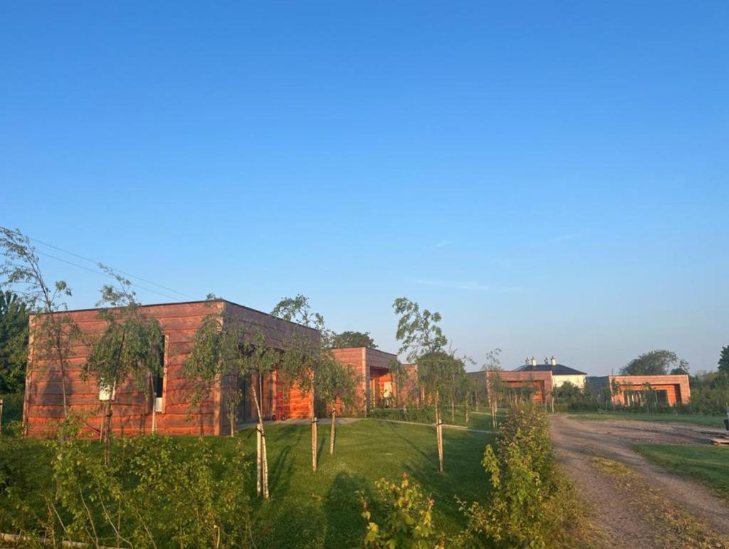 Stunning Ashbourne Log Cabin No4 photo 1