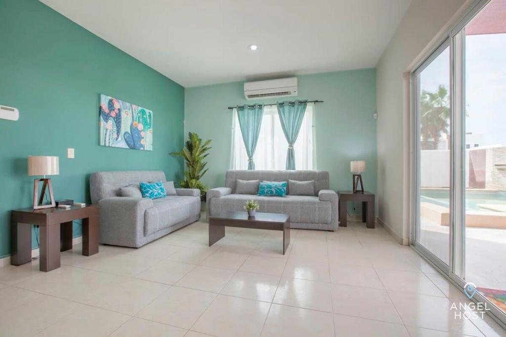 Private Pool Home I Near Beach & Downtown with WiFi photo 4