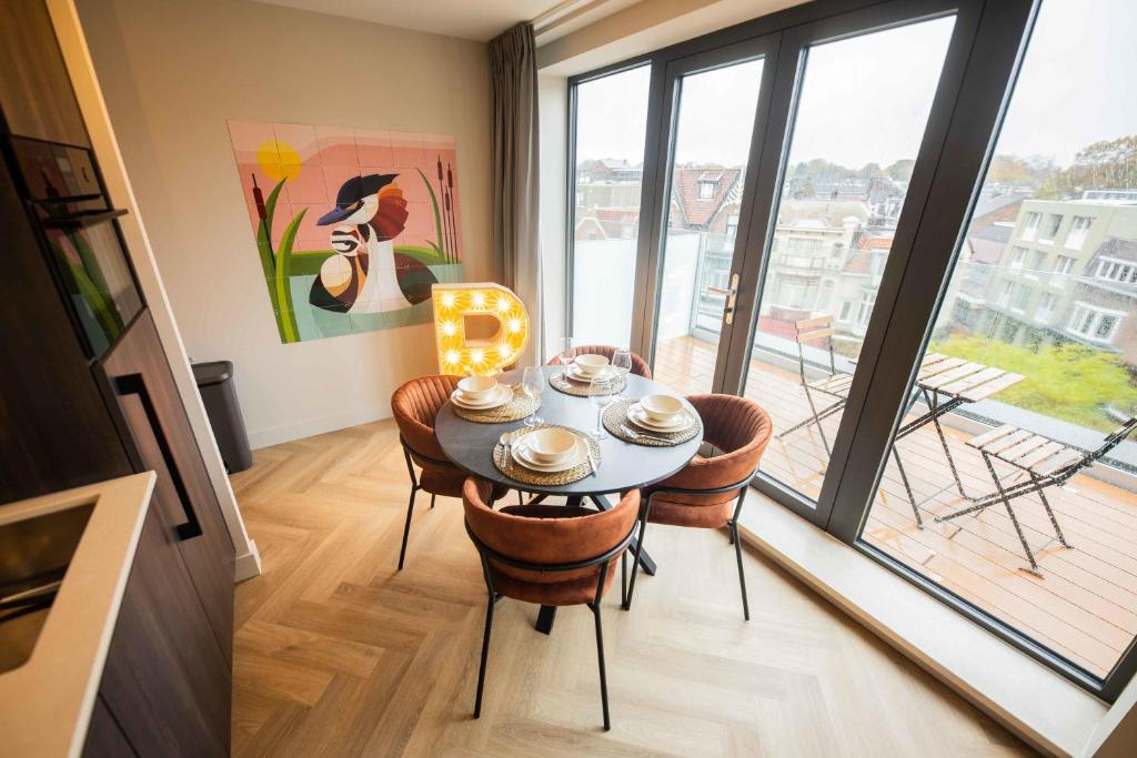 Studio serviced apartments with City view (KS71-R)