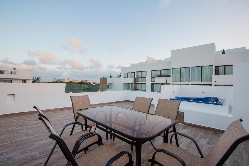 Best Apartments and Penthouses with Jacuzzi Pool in PDC! photo 1