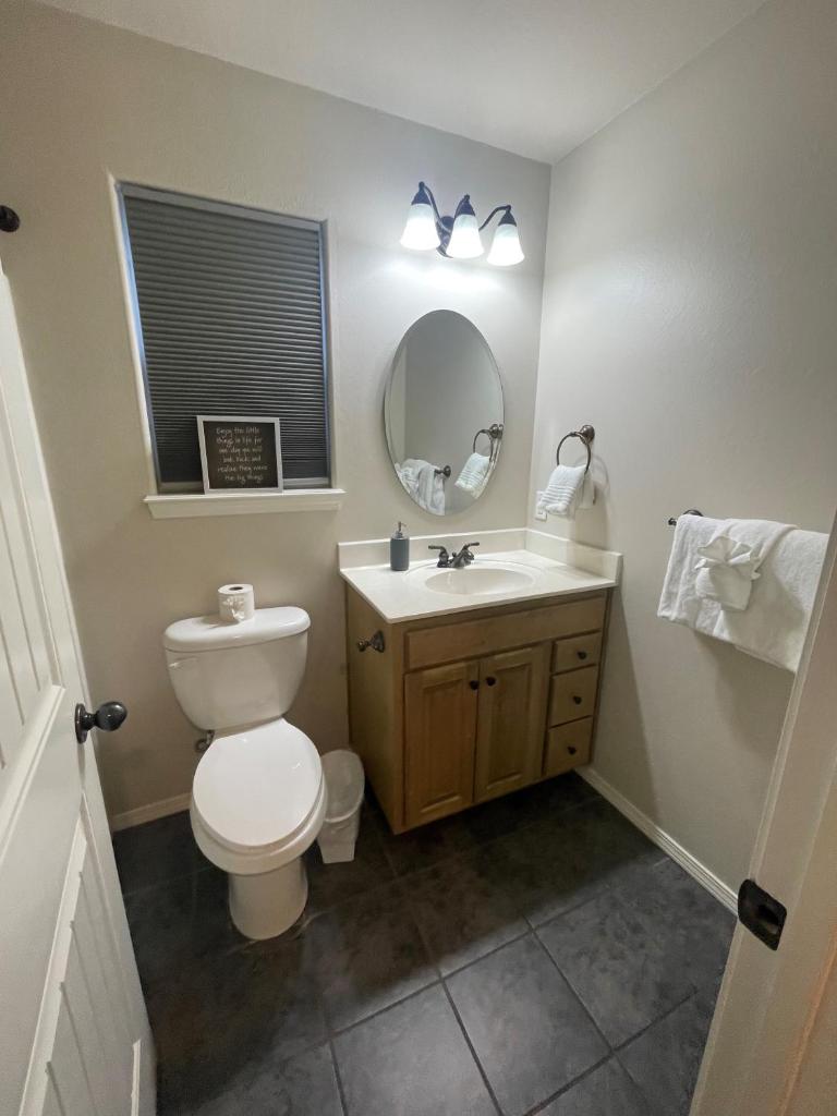 Deep Roots Den on Table Rock New Property photo 1