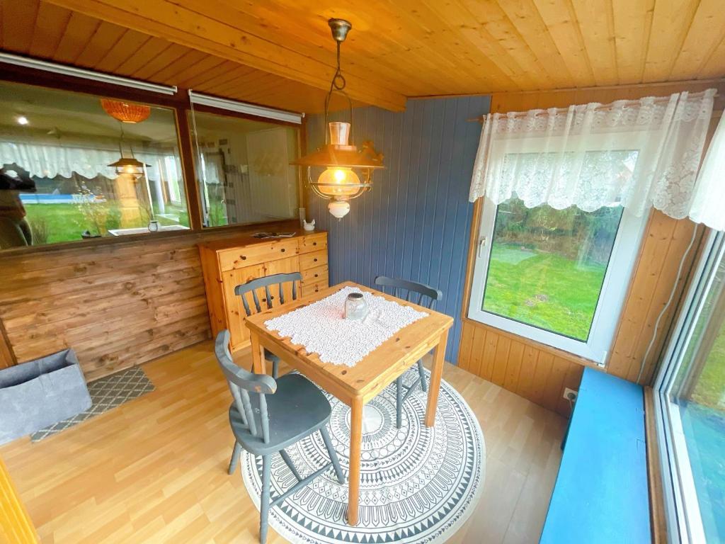 Landhaus mit Pool, Bungalow in der Natur photo 2