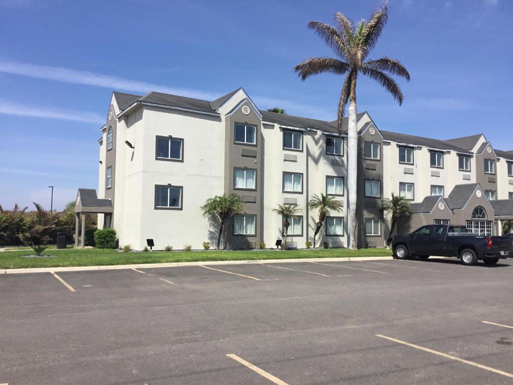 Motel 6-McAllen, TX - East photo 3