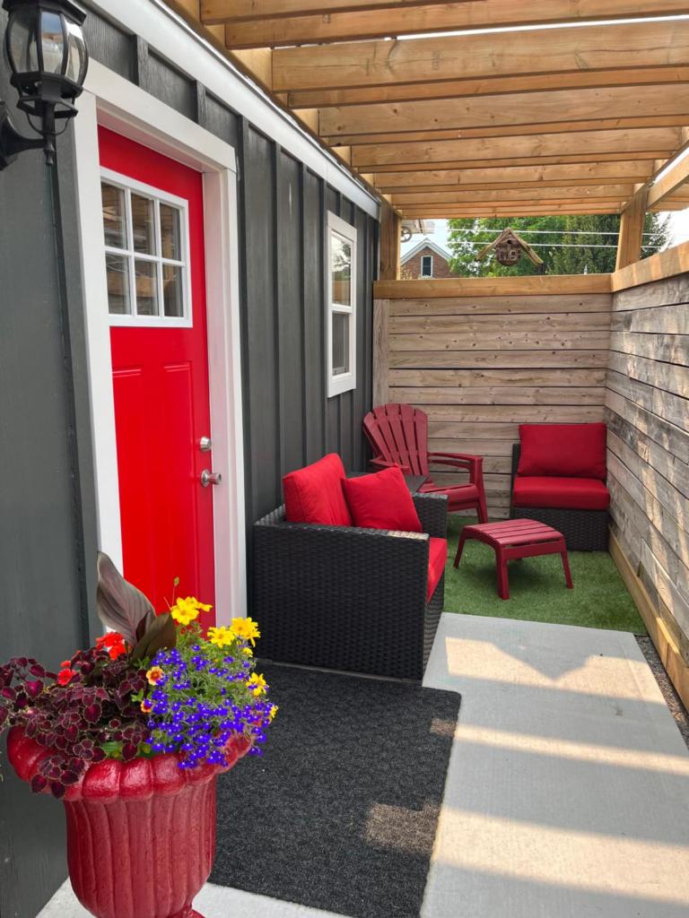Red door retreat guesthouse photo 1