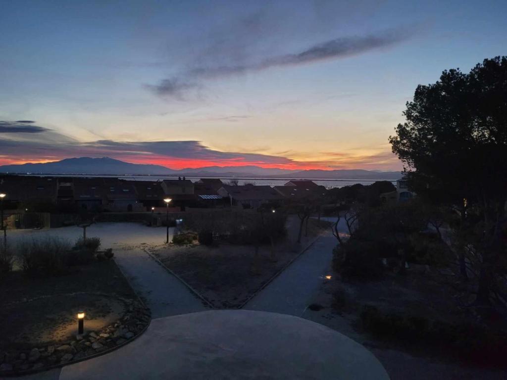 T3 vue superbe à 5 mns de la plage avec wifi parking gratuit photo 2