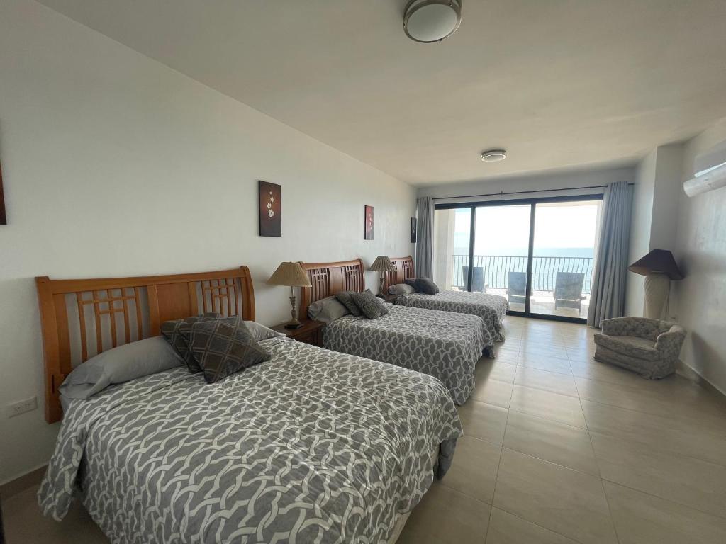 Hermosa casa a la orilla del mar photo 4