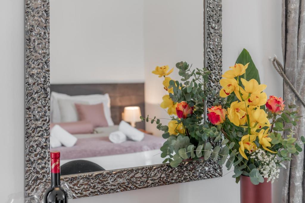 Starlight Luxury Suites photo 2