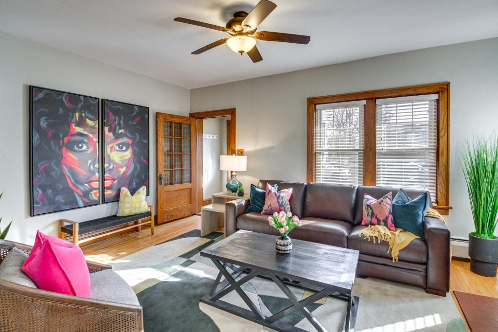 Spacious Detroit Lakes Home Walk to Downtown! photo 4