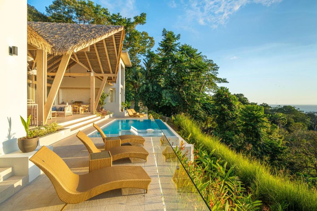 Casa Frenchie Luxury Oceanview Jungle Villa for 12 people photo 2