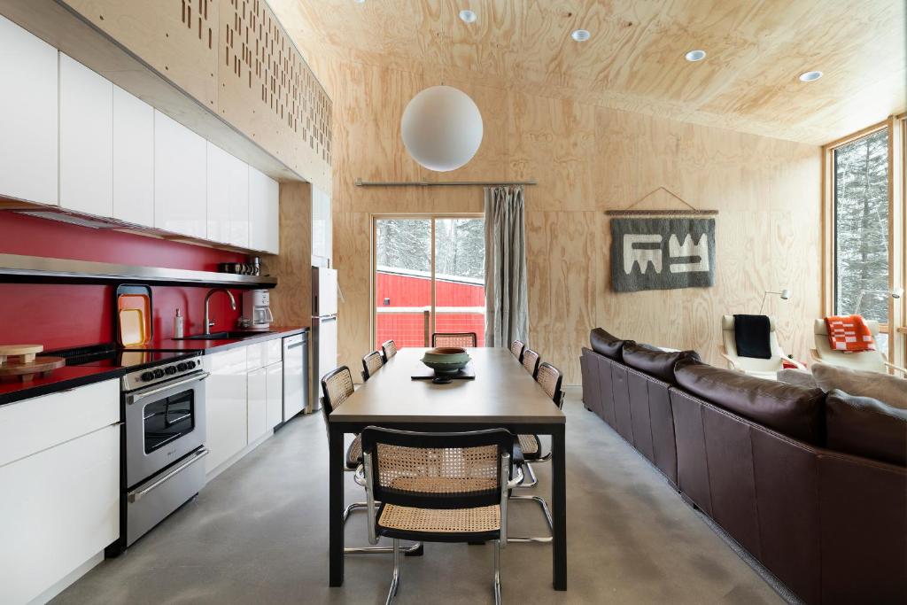 Ski Hill Cabins and Saunas photo 4