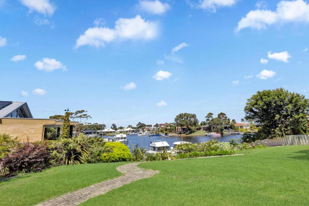 Sheerwater Jetty photo 2