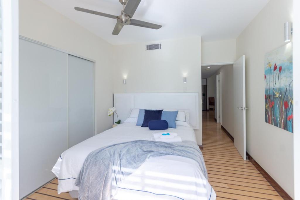 Waterfront@Boathouse Airlie Beach photo 3