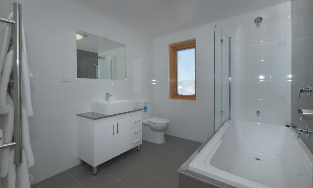 Smiggins Hotel & Chalet Apartments photo 3