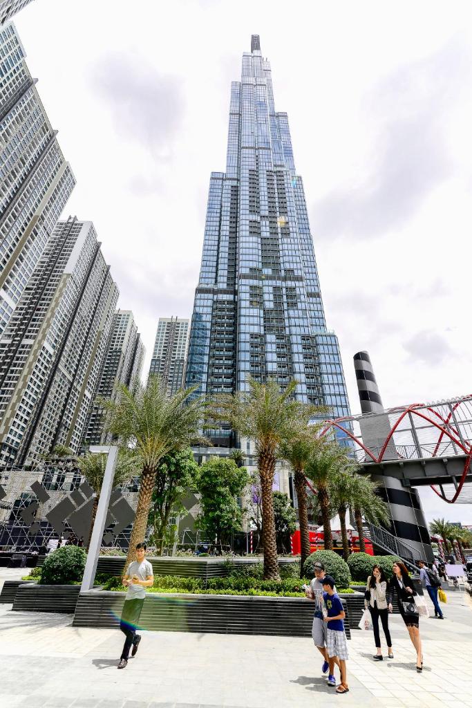 3 Bedrooms with Landmark 81 view