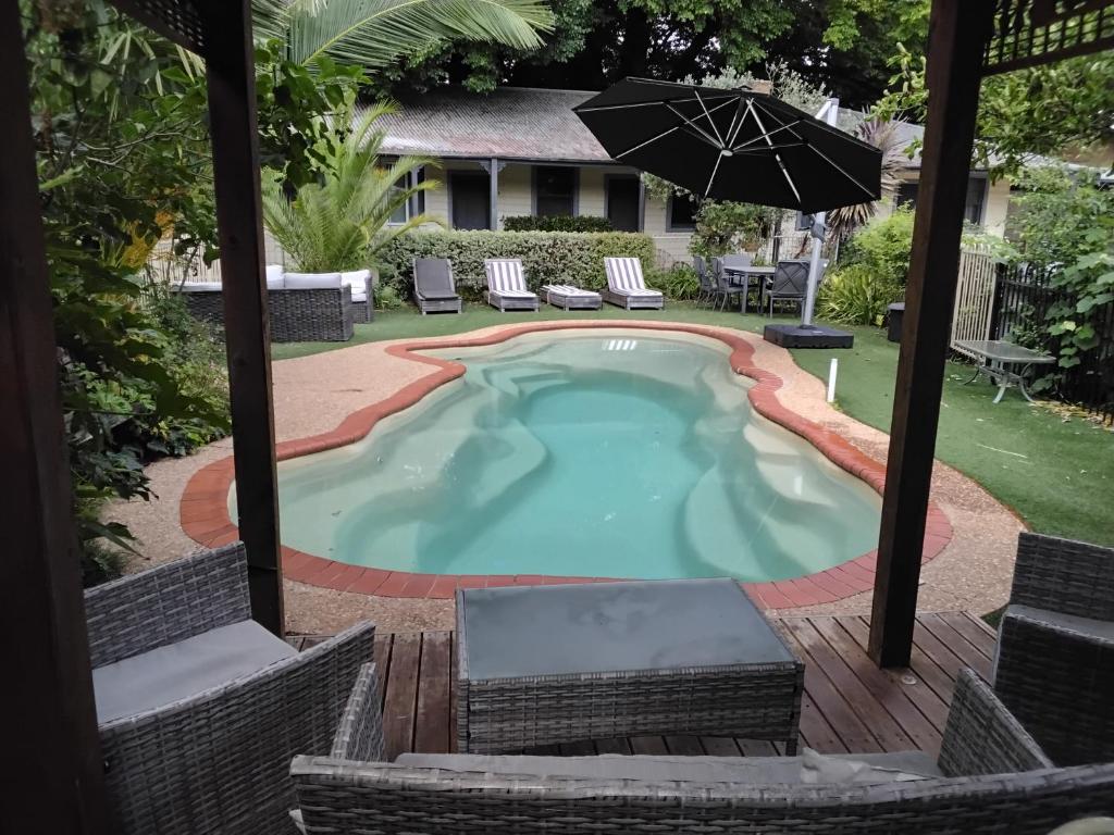 Coach House Inn photo 3
