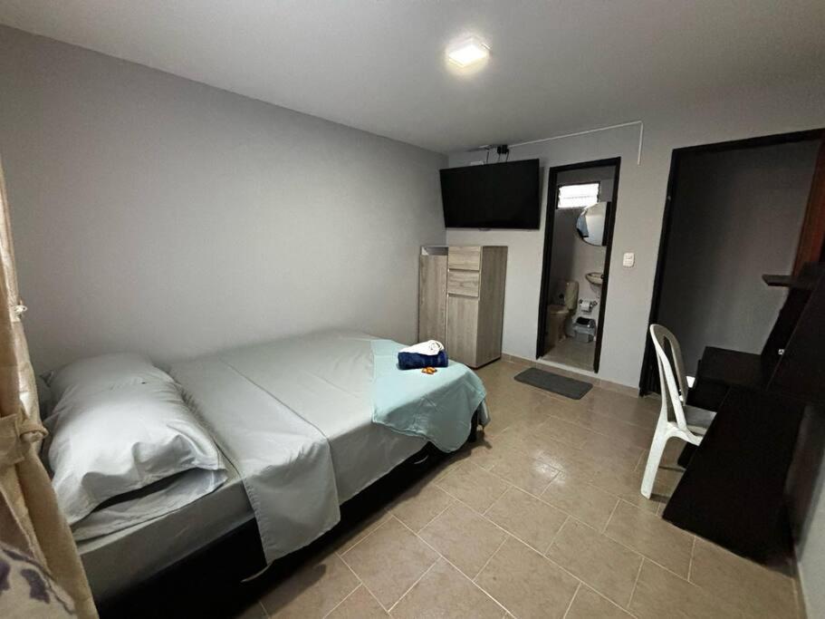 Acogedor apartaestudio con parking en Cartago photo 1