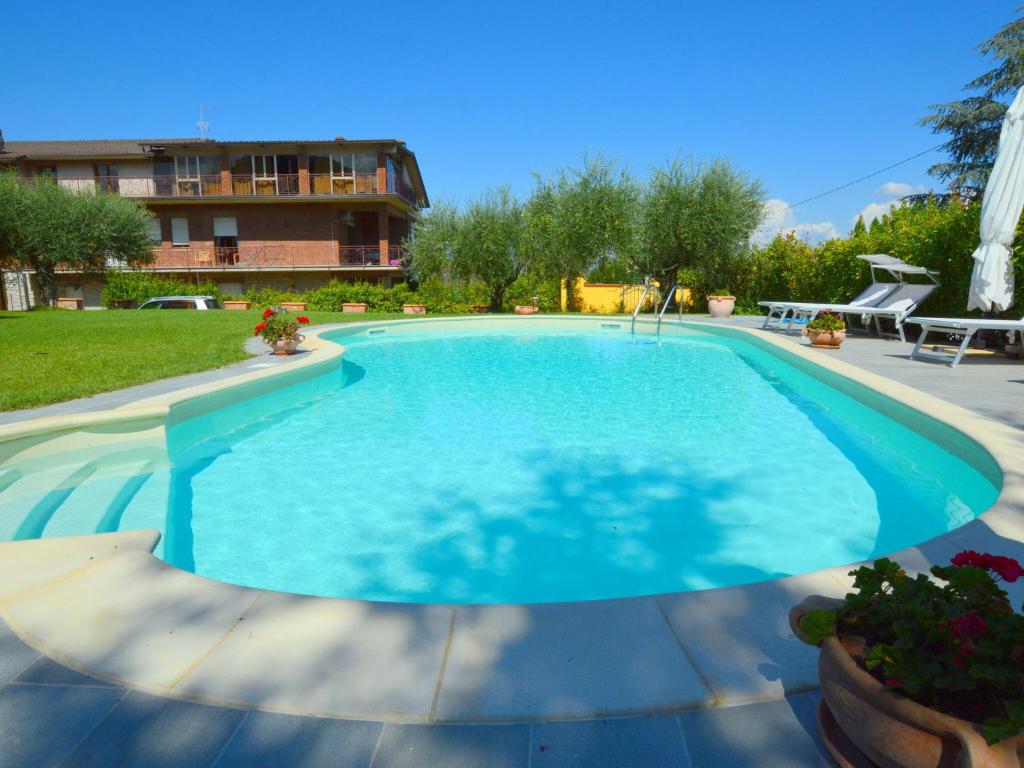 Pretty villa in Marsciano with nice garden and private pool photo 4