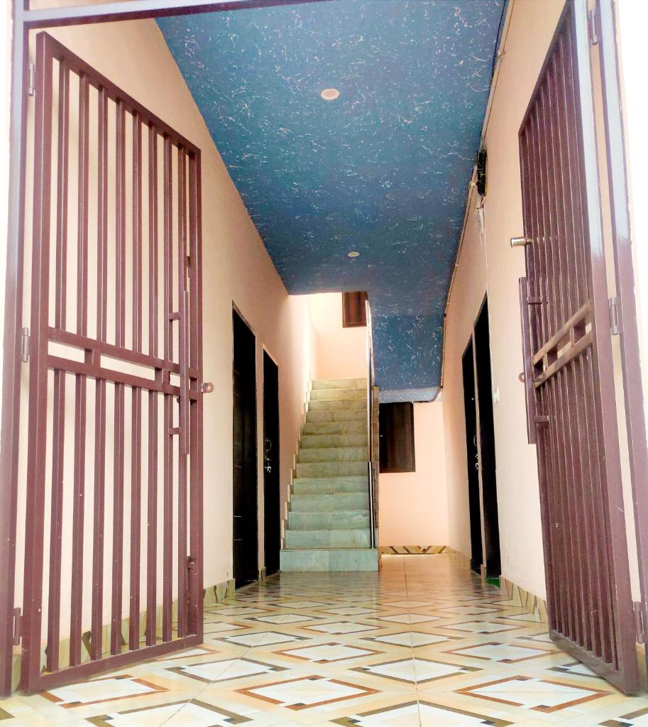 SHUBHAM VILLA -- Super Deluxe Rooms -- LPU Law Gate photo 3