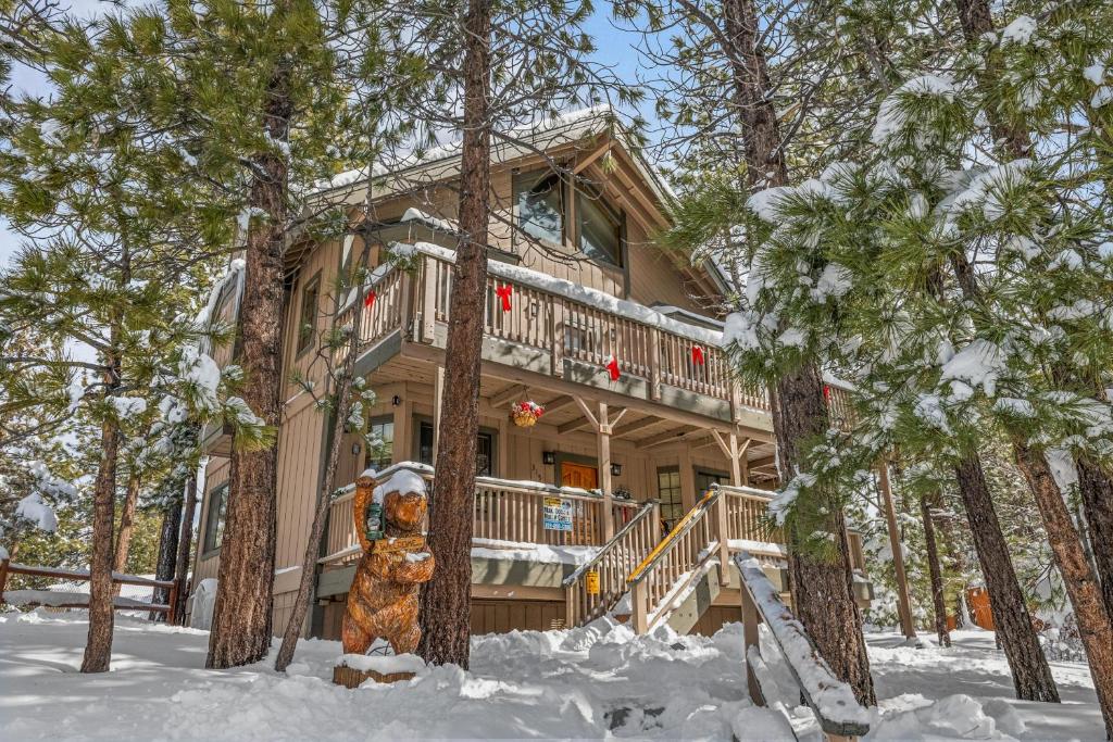 Le Joli Chalet - EV Charger - Close to Lake and Slopes image