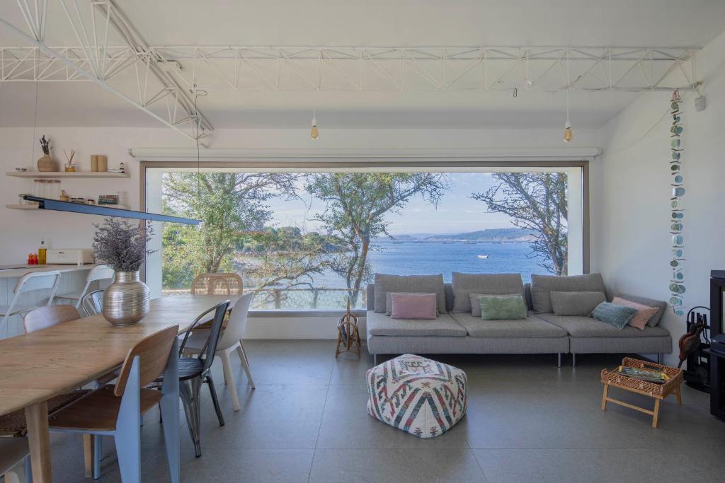 A Factoria Beach House by Prishomes photo 1