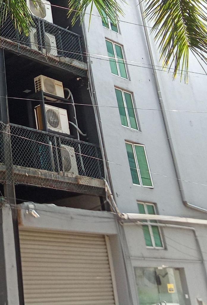 Colombo City Traveler photo 3