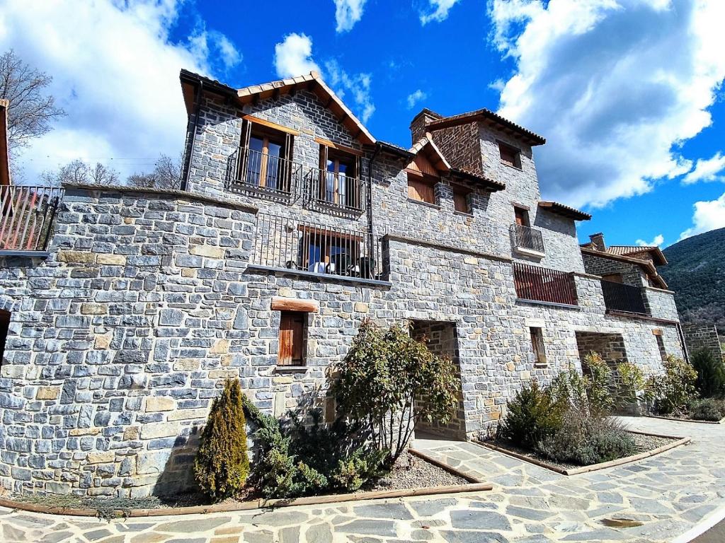 Casa Balcón de Los Pirineos - Gavín Biescas photo 1