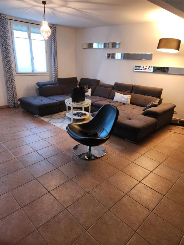 Charmante maison de village pour 10, à 15 min de la mer - Idéal familles et amis photo 1