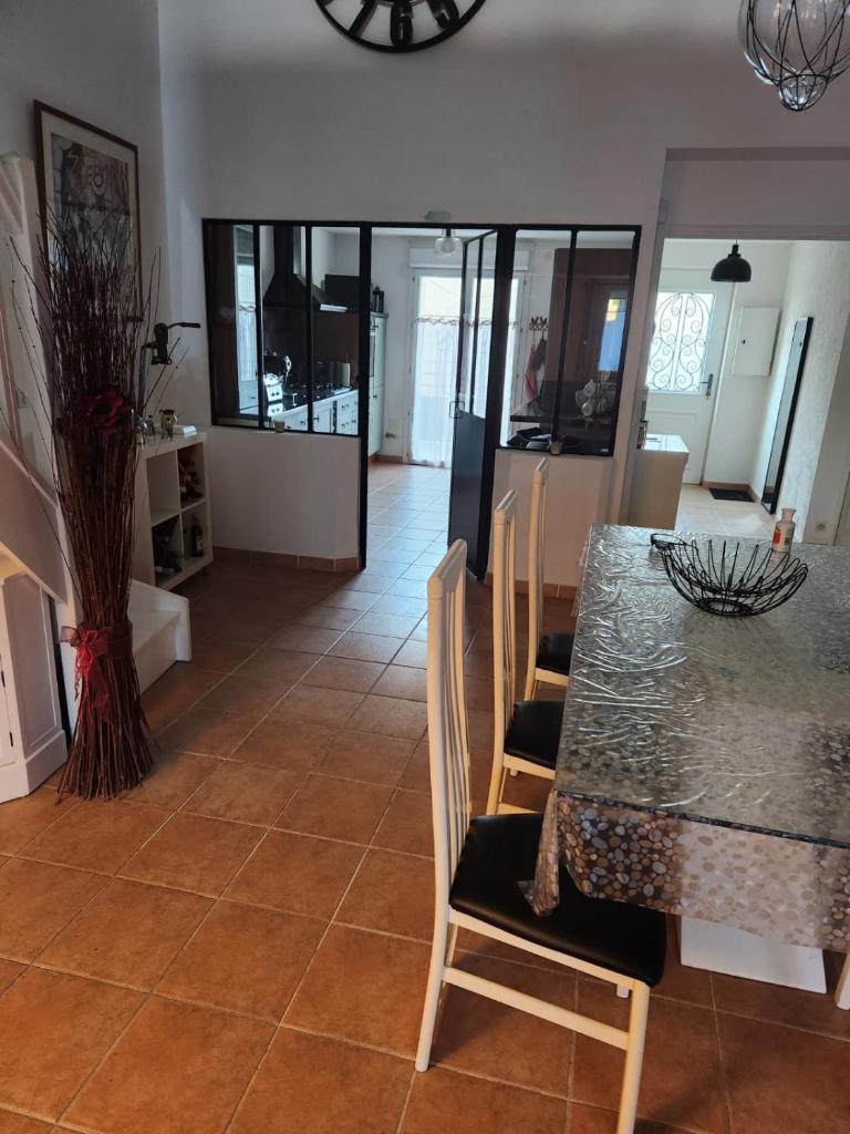 Charmante maison de village pour 10, à 15 min de la mer - Idéal familles et amis photo 3