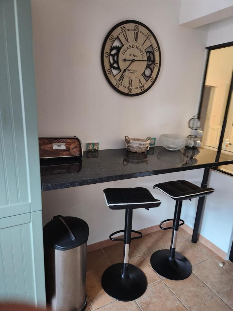 Charmante maison de village pour 10, à 15 min de la mer - Idéal familles et amis photo 4