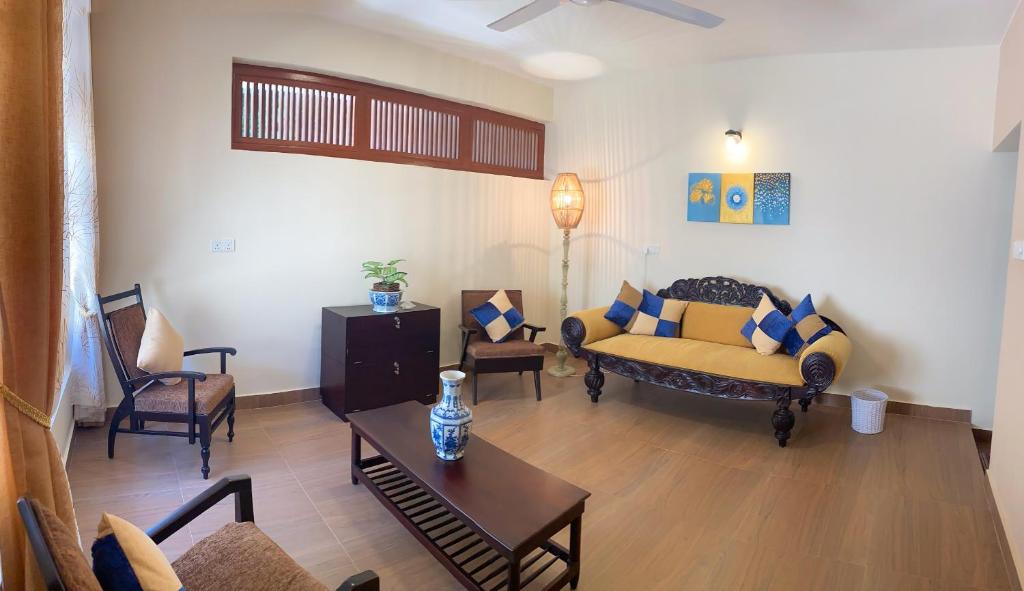 One Bedroom Luxury Home in Colombo photo 3