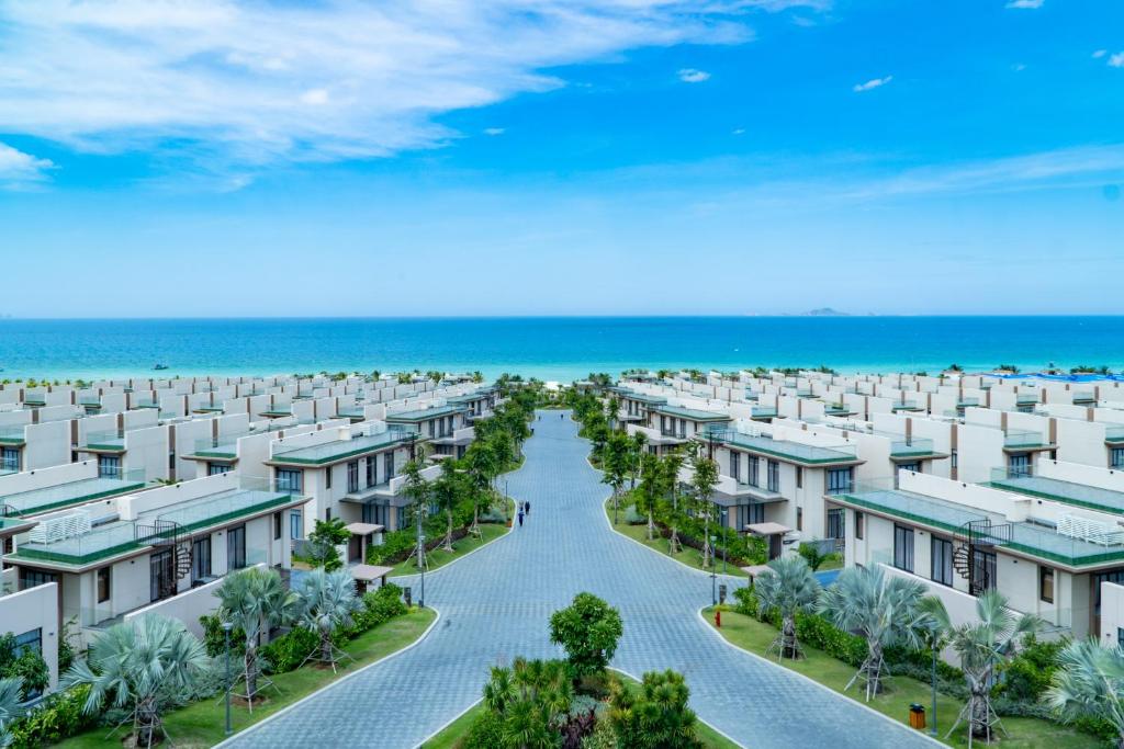 HOFs Pool Villa Cam Ranh