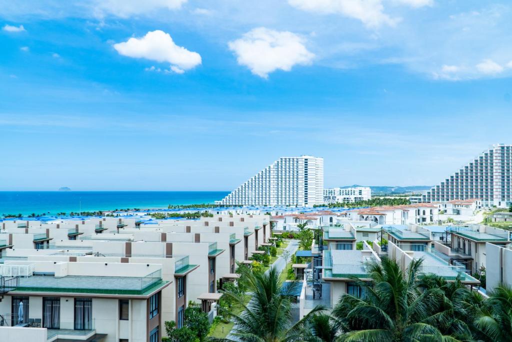 HOFs Pool Villa Cam Ranh