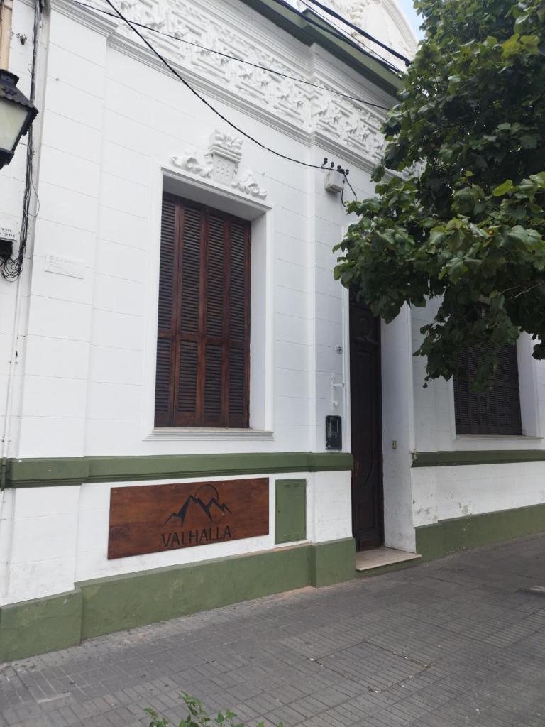 Valhalla Hostel & Suites