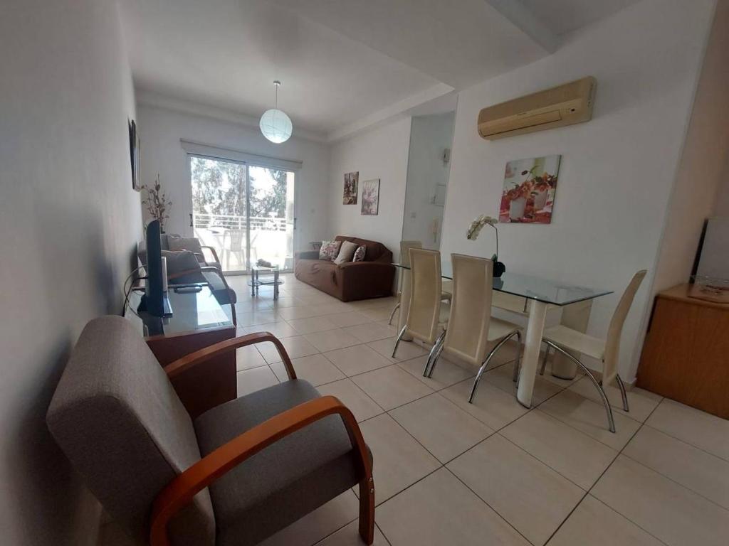 Sunny 2 Bedroom Larnaca Center photo 1
