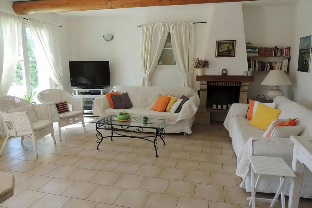 Villa de 3 chambres avec piscine privee jardin clos et wifi a Saint Maurice sur Eygues photo 4