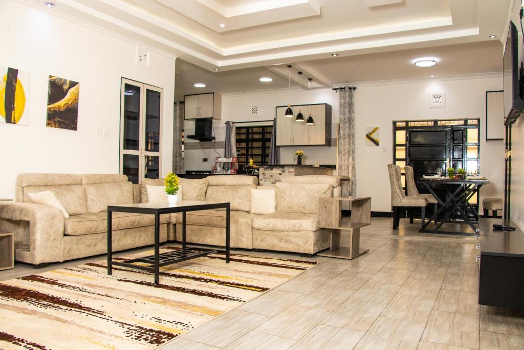 Cacecy Luxury Homes 3 Bedroom photo 4