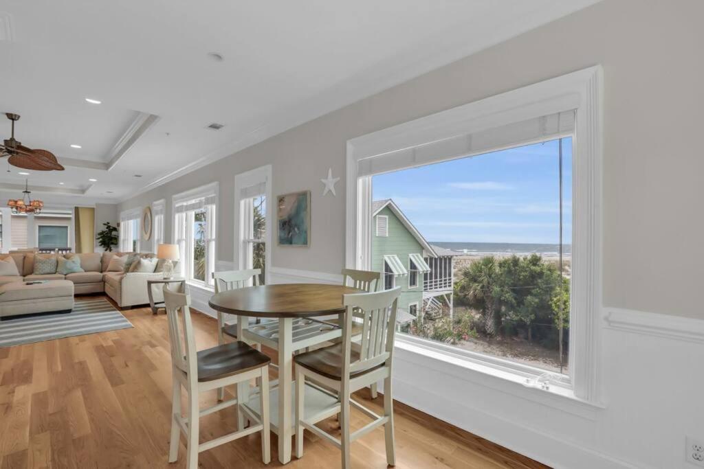 5 Bed 5 Bath Luxury Beach Front Home w/Ocean Views photo 2