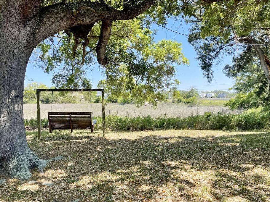 Marsh Magic- 2 Bed 1 Bath Beach House w/Marsh View image